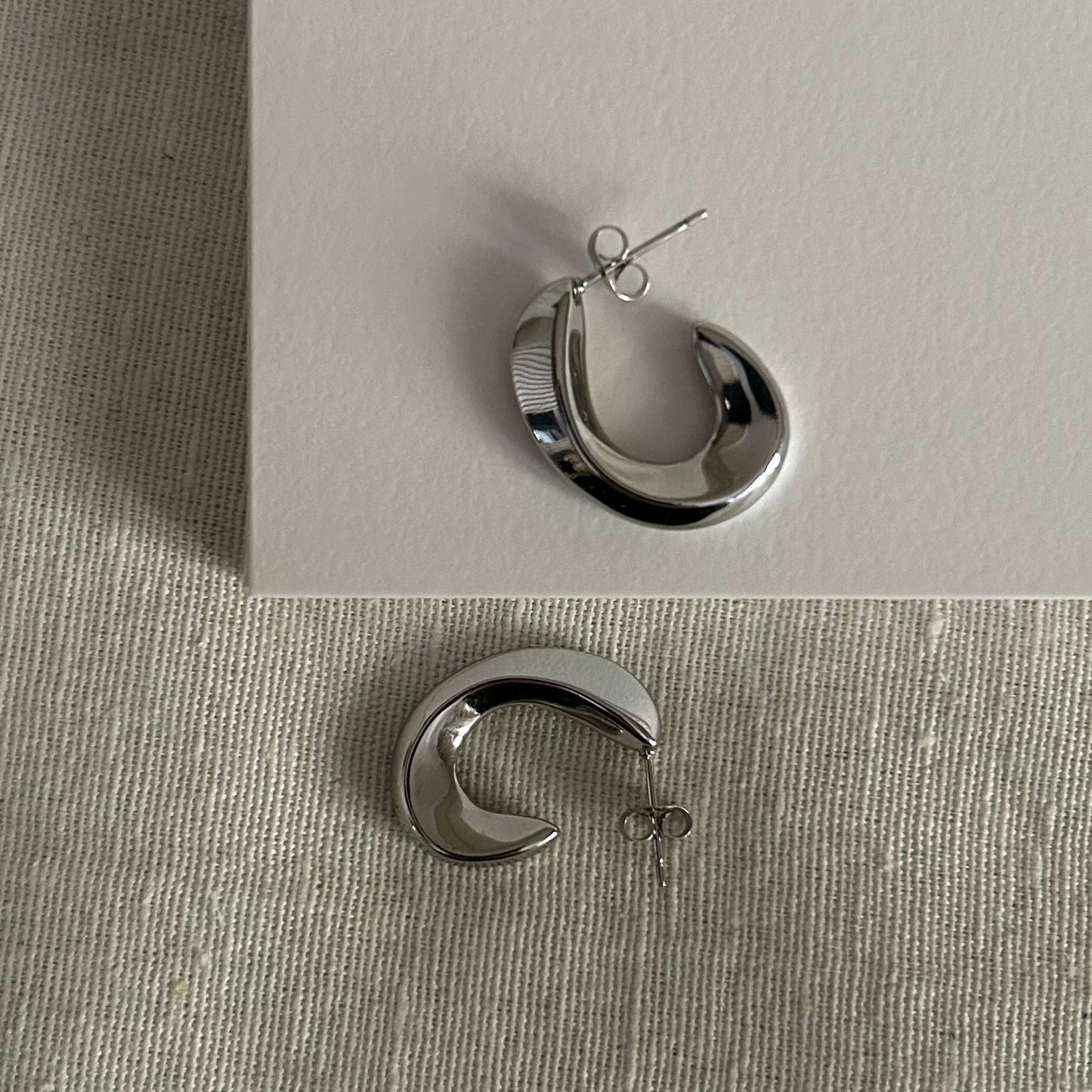 Sandra Hoops Silver -New Collection