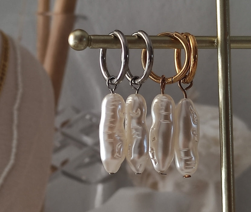 Drop Pearl Earrings