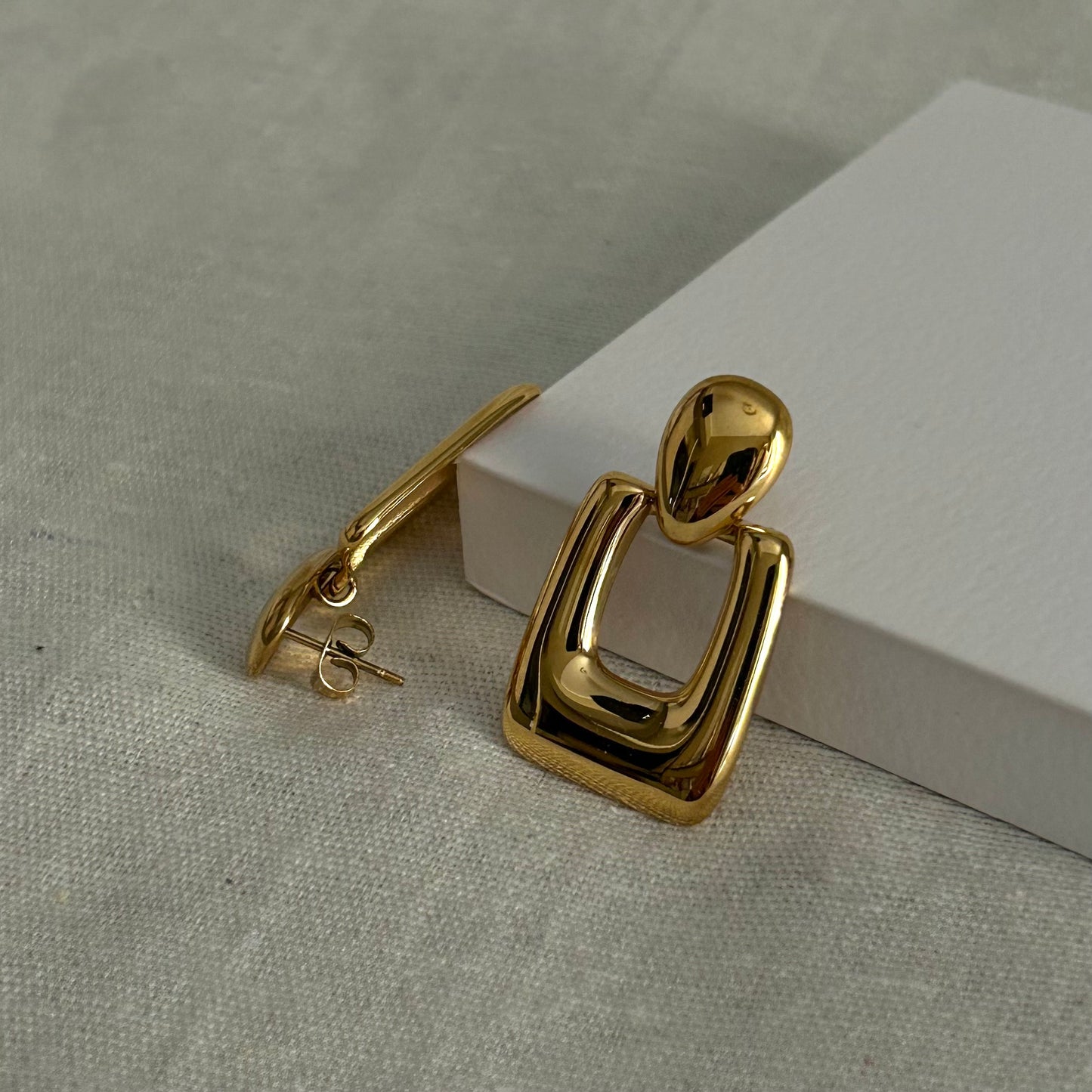 Dominic Earrings Gold -New Collection